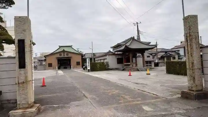 成就寺の山門・神門