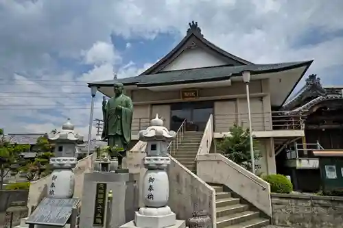 立政寺の本殿・本堂