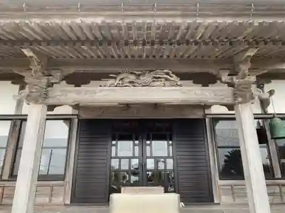 津慶寺の本殿・本堂