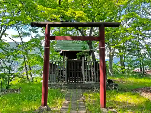 健御名方富命彦神別神社の末社・摂社