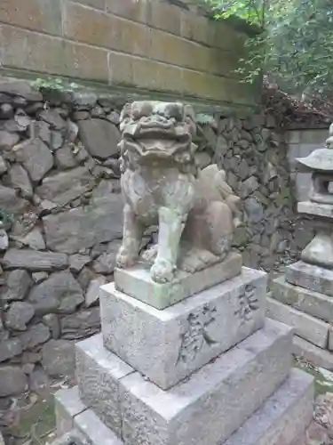 素盞鳴神社の狛犬