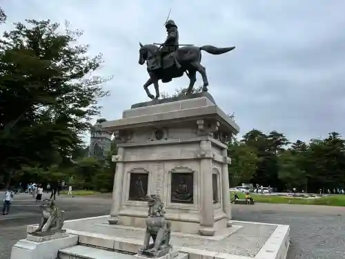 宮城縣護國神社の像