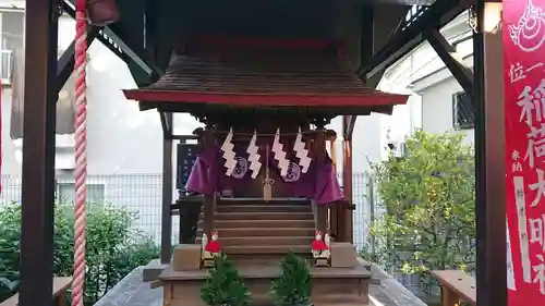 穏田神社の末社