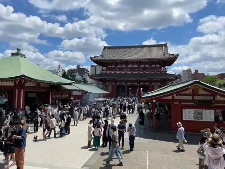 浅草神社の周辺