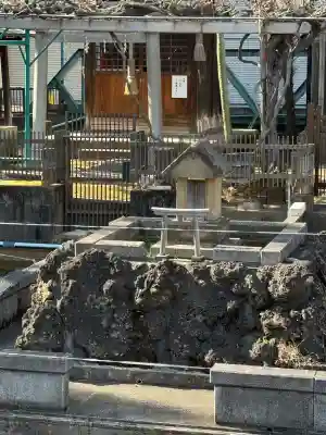 鮫州八幡神社の{uncategorized: "未分類", other: "その他", undefined: "問題あり", building: "その他建物", grave: "お墓", sacred_gate: "鳥居", guardian: "狛犬", statue: "像", buddha: "仏像", history: "歴史", nature: "自然", garden: "庭園", animal: "動物", pagoda: "塔", temizu: "手水舎", mountain_gate: "山門・神門", sanctuary: "本殿・本堂", subordinate: "末社・摂社", art: "芸術", scenery: "景色", jizo: "地蔵", ema: "絵馬", goshuin: "御朱印", omikuji: "おみくじ", items: "授与品その他", amulet: "お守り", goshuincho: "御朱印帳", eats: "食事", festival: "お祭り", votive_dance: "神楽", shichigosan: "七五三参", wedding: "結婚式", experience: "体験その他", initially: "初詣", around: "周辺", anti_infection: "感染症対策"}