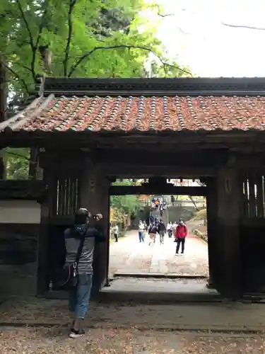 香積寺の山門