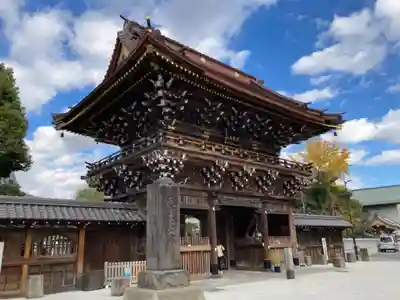 西新井大師総持寺の山門・神門