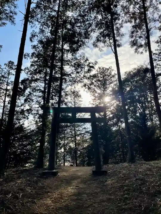 摩利支天塚古墳(摩利支天尊)の鳥居