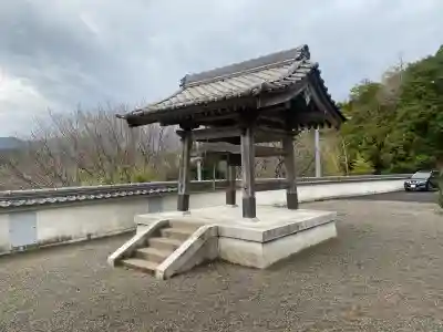 万重寺の{uncategorized: "未分類", other: "その他", undefined: "問題あり", building: "その他建物", grave: "お墓", sacred_gate: "鳥居", guardian: "狛犬", statue: "像", buddha: "仏像", history: "歴史", nature: "自然", garden: "庭園", animal: "動物", pagoda: "塔", temizu: "手水舎", mountain_gate: "山門・神門", sanctuary: "本殿・本堂", subordinate: "末社・摂社", art: "芸術", scenery: "景色", jizo: "地蔵", ema: "絵馬", goshuin: "御朱印", omikuji: "おみくじ", items: "授与品その他", amulet: "お守り", goshuincho: "御朱印帳", eats: "食事", festival: "お祭り", votive_dance: "神楽", shichigosan: "七五三参", wedding: "結婚式", experience: "体験その他", initially: "初詣", around: "周辺", anti_infection: "感染症対策"}