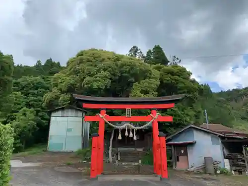 諏訪神社の鳥居