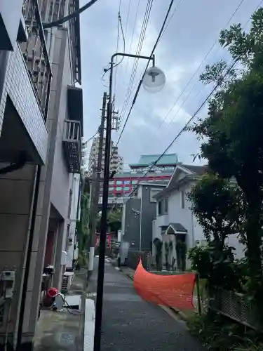 成田山横浜別院延命院の{uncategorized: "未分類", other: "その他", undefined: "問題あり", building: "その他建物", grave: "お墓", sacred_gate: "鳥居", guardian: "狛犬", statue: "像", buddha: "仏像", history: "歴史", nature: "自然", garden: "庭園", animal: "動物", pagoda: "塔", temizu: "手水舎", mountain_gate: "山門・神門", sanctuary: "本殿・本堂", subordinate: "末社・摂社", art: "芸術", scenery: "景色", jizo: "地蔵", ema: "絵馬", goshuin: "御朱印", omikuji: "おみくじ", items: "授与品その他", amulet: "お守り", goshuincho: "御朱印帳", eats: "食事", festival: "お祭り", votive_dance: "神楽", shichigosan: "七五三参", wedding: "結婚式", experience: "体験その他", initially: "初詣", around: "周辺", anti_infection: "感染症対策"}