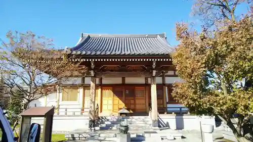 蓮光寺の本殿