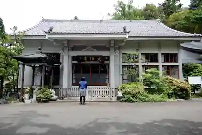 大満寺の本殿・本堂