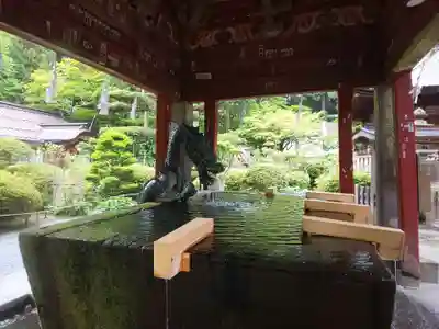 北口本宮冨士浅間神社の手水舎