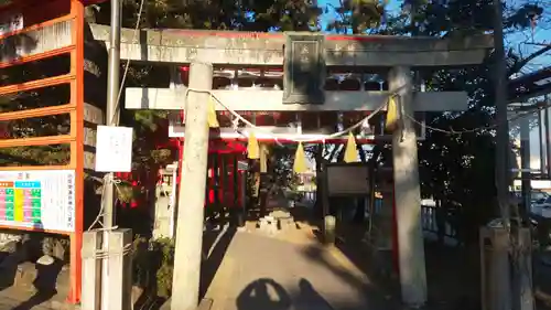 五社稲荷社の鳥居