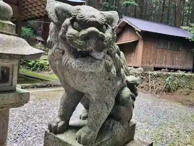 稲荷神社の狛犬