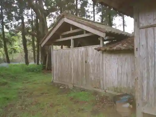 鷹房神社の本殿