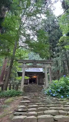 鳥越八幡神社(山形県)