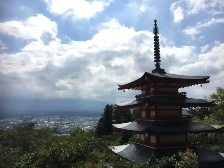 新倉富士浅間神社の景色