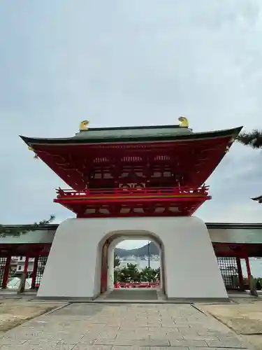 赤間神宮の山門・神門