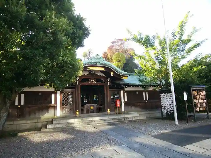 白金氷川神社の本殿・本堂