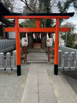 星川杉山神社の{uncategorized: "未分類", other: "その他", undefined: "問題あり", building: "その他建物", grave: "お墓", sacred_gate: "鳥居", guardian: "狛犬", statue: "像", buddha: "仏像", history: "歴史", nature: "自然", garden: "庭園", animal: "動物", pagoda: "塔", temizu: "手水舎", mountain_gate: "山門・神門", sanctuary: "本殿・本堂", subordinate: "末社・摂社", art: "芸術", scenery: "景色", jizo: "地蔵", ema: "絵馬", goshuin: "御朱印", omikuji: "おみくじ", items: "授与品その他", amulet: "お守り", goshuincho: "御朱印帳", eats: "食事", festival: "お祭り", votive_dance: "神楽", shichigosan: "七五三参", wedding: "結婚式", experience: "体験その他", initially: "初詣", around: "周辺", anti_infection: "感染症対策"}