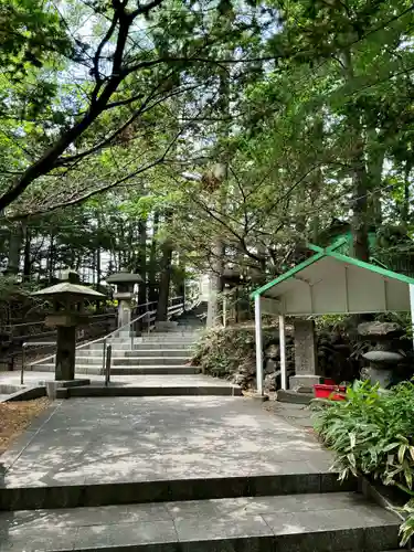 白石神社の庭園