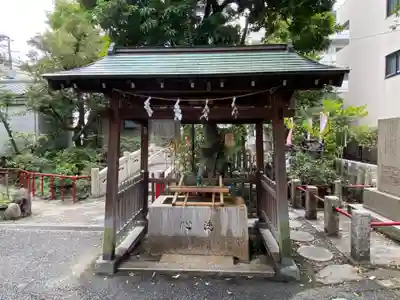 江島杉山神社の手水舎