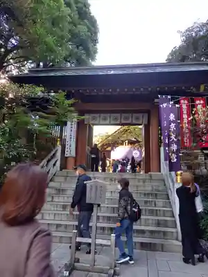 東京大神宮の山門・神門