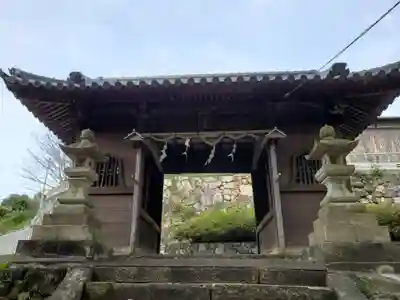 八幡神社(志方八幡神社)の山門・神門