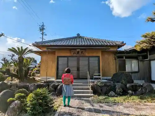鞠鹿野寺の本殿・本堂