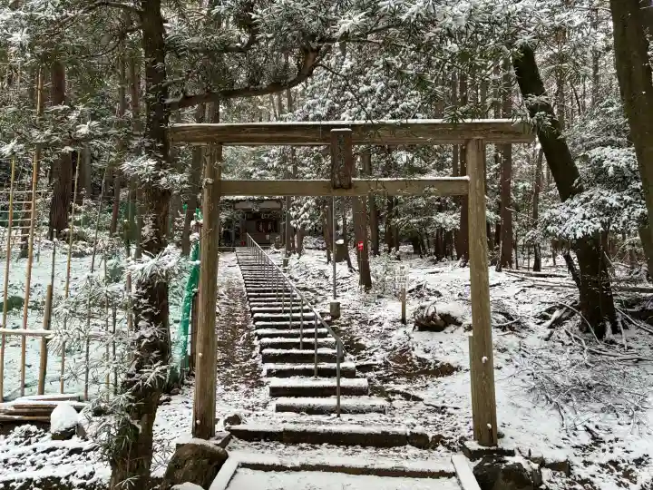長尾天満宮の{uncategorized: "未分類", other: "その他", undefined: "問題あり", building: "その他建物", grave: "お墓", sacred_gate: "鳥居", guardian: "狛犬", statue: "像", buddha: "仏像", history: "歴史", nature: "自然", garden: "庭園", animal: "動物", pagoda: "塔", temizu: "手水舎", mountain_gate: "山門・神門", sanctuary: "本殿・本堂", subordinate: "末社・摂社", art: "芸術", scenery: "景色", jizo: "地蔵", ema: "絵馬", goshuin: "御朱印", omikuji: "おみくじ", items: "授与品その他", amulet: "お守り", goshuincho: "御朱印帳", eats: "食事", festival: "お祭り", votive_dance: "神楽", shichigosan: "七五三参", wedding: "結婚式", experience: "体験その他", initially: "初詣", around: "周辺", anti_infection: "感染症対策"}