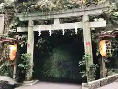 銭洗弁財天宇賀福神社の鳥居