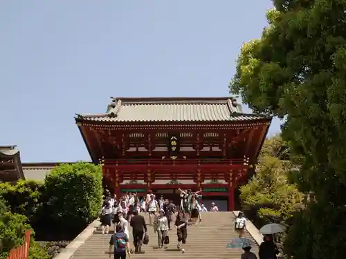 鶴岡八幡宮の山門・神門