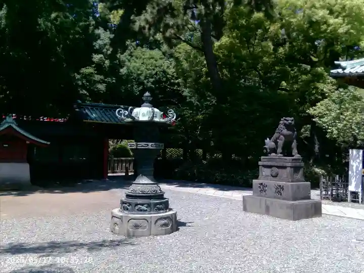 根津神社の{uncategorized: "未分類", other: "その他", undefined: "問題あり", building: "その他建物", grave: "お墓", sacred_gate: "鳥居", guardian: "狛犬", statue: "像", buddha: "仏像", history: "歴史", nature: "自然", garden: "庭園", animal: "動物", pagoda: "塔", temizu: "手水舎", mountain_gate: "山門・神門", sanctuary: "本殿・本堂", subordinate: "末社・摂社", art: "芸術", scenery: "景色", jizo: "地蔵", ema: "絵馬", goshuin: "御朱印", omikuji: "おみくじ", items: "授与品その他", amulet: "お守り", goshuincho: "御朱印帳", eats: "食事", festival: "お祭り", votive_dance: "神楽", shichigosan: "七五三参", wedding: "結婚式", experience: "体験その他", initially: "初詣", around: "周辺", anti_infection: "感染症対策"}