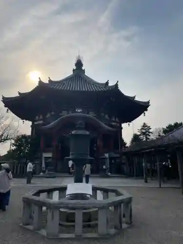興福寺 南円堂の{uncategorized: "未分類", other: "その他", undefined: "問題あり", building: "その他建物", grave: "お墓", sacred_gate: "鳥居", guardian: "狛犬", statue: "像", buddha: "仏像", history: "歴史", nature: "自然", garden: "庭園", animal: "動物", pagoda: "塔", temizu: "手水舎", mountain_gate: "山門・神門", sanctuary: "本殿・本堂", subordinate: "末社・摂社", art: "芸術", scenery: "景色", jizo: "地蔵", ema: "絵馬", goshuin: "御朱印", omikuji: "おみくじ", items: "授与品その他", amulet: "お守り", goshuincho: "御朱印帳", eats: "食事", festival: "お祭り", votive_dance: "神楽", shichigosan: "七五三参", wedding: "結婚式", experience: "体験その他", initially: "初詣", around: "周辺", anti_infection: "感染症対策"}