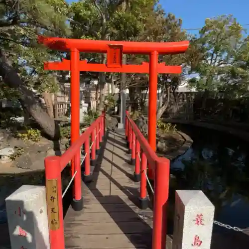 相模国総社六所神社の{uncategorized: "未分類", other: "その他", undefined: "問題あり", building: "その他建物", grave: "お墓", sacred_gate: "鳥居", guardian: "狛犬", statue: "像", buddha: "仏像", history: "歴史", nature: "自然", garden: "庭園", animal: "動物", pagoda: "塔", temizu: "手水舎", mountain_gate: "山門・神門", sanctuary: "本殿・本堂", subordinate: "末社・摂社", art: "芸術", scenery: "景色", jizo: "地蔵", ema: "絵馬", goshuin: "御朱印", omikuji: "おみくじ", items: "授与品その他", amulet: "お守り", goshuincho: "御朱印帳", eats: "食事", festival: "お祭り", votive_dance: "神楽", shichigosan: "七五三参", wedding: "結婚式", experience: "体験その他", initially: "初詣", around: "周辺", anti_infection: "感染症対策"}