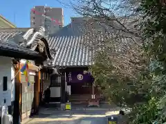 英信寺の本殿