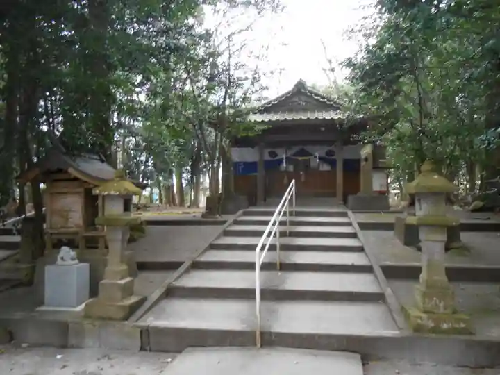 小鷹神社の本殿・本堂