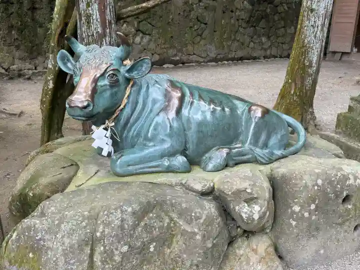 石上神宮の{uncategorized: "未分類", other: "その他", undefined: "問題あり", building: "その他建物", grave: "お墓", sacred_gate: "鳥居", guardian: "狛犬", statue: "像", buddha: "仏像", history: "歴史", nature: "自然", garden: "庭園", animal: "動物", pagoda: "塔", temizu: "手水舎", mountain_gate: "山門・神門", sanctuary: "本殿・本堂", subordinate: "末社・摂社", art: "芸術", scenery: "景色", jizo: "地蔵", ema: "絵馬", goshuin: "御朱印", omikuji: "おみくじ", items: "授与品その他", amulet: "お守り", goshuincho: "御朱印帳", eats: "食事", festival: "お祭り", votive_dance: "神楽", shichigosan: "七五三参", wedding: "結婚式", experience: "体験その他", initially: "初詣", around: "周辺", anti_infection: "感染症対策"}