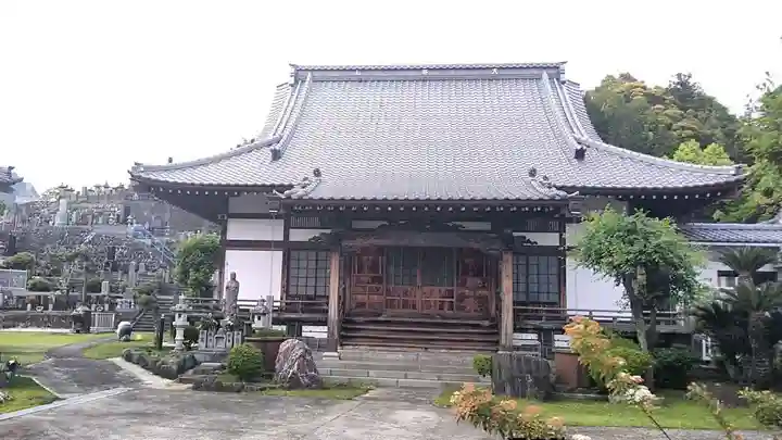 洞泉院の本殿・本堂