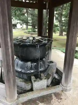 三寳寺の手水舎
