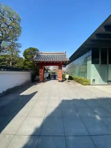 平等院の{uncategorized: "未分類", other: "その他", undefined: "問題あり", building: "その他建物", grave: "お墓", sacred_gate: "鳥居", guardian: "狛犬", statue: "像", buddha: "仏像", history: "歴史", nature: "自然", garden: "庭園", animal: "動物", pagoda: "塔", temizu: "手水舎", mountain_gate: "山門・神門", sanctuary: "本殿・本堂", subordinate: "末社・摂社", art: "芸術", scenery: "景色", jizo: "地蔵", ema: "絵馬", goshuin: "御朱印", omikuji: "おみくじ", items: "授与品その他", amulet: "お守り", goshuincho: "御朱印帳", eats: "食事", festival: "お祭り", votive_dance: "神楽", shichigosan: "七五三参", wedding: "結婚式", experience: "体験その他", initially: "初詣", around: "周辺", anti_infection: "感染症対策"}