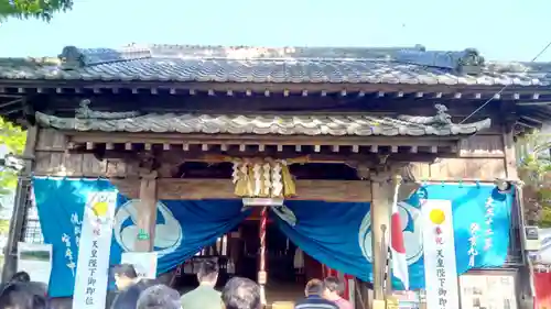 坂本八幡宮の本殿