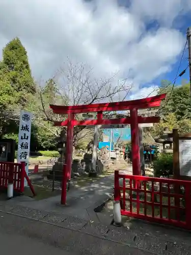 松江城山稲荷神社(島根県)
