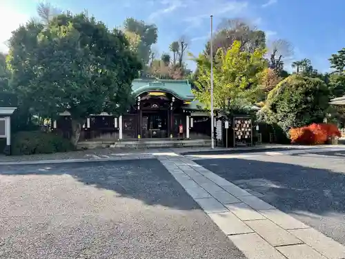 白金氷川神社の本殿