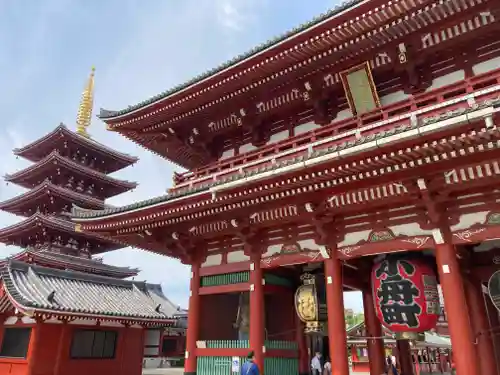 浅草寺の山門