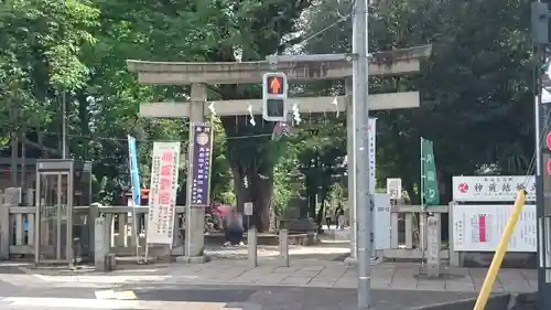 鳩森八幡神社の鳥居