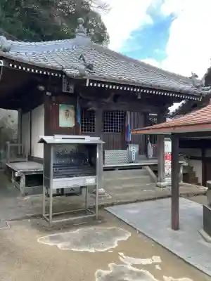 甲山寺の{uncategorized: "未分類", other: "その他", undefined: "問題あり", building: "その他建物", grave: "お墓", sacred_gate: "鳥居", guardian: "狛犬", statue: "像", buddha: "仏像", history: "歴史", nature: "自然", garden: "庭園", animal: "動物", pagoda: "塔", temizu: "手水舎", mountain_gate: "山門・神門", sanctuary: "本殿・本堂", subordinate: "末社・摂社", art: "芸術", scenery: "景色", jizo: "地蔵", ema: "絵馬", goshuin: "御朱印", omikuji: "おみくじ", items: "授与品その他", amulet: "お守り", goshuincho: "御朱印帳", eats: "食事", festival: "お祭り", votive_dance: "神楽", shichigosan: "七五三参", wedding: "結婚式", experience: "体験その他", initially: "初詣", around: "周辺", anti_infection: "感染症対策"}