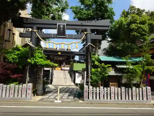 菊名神社の鳥居